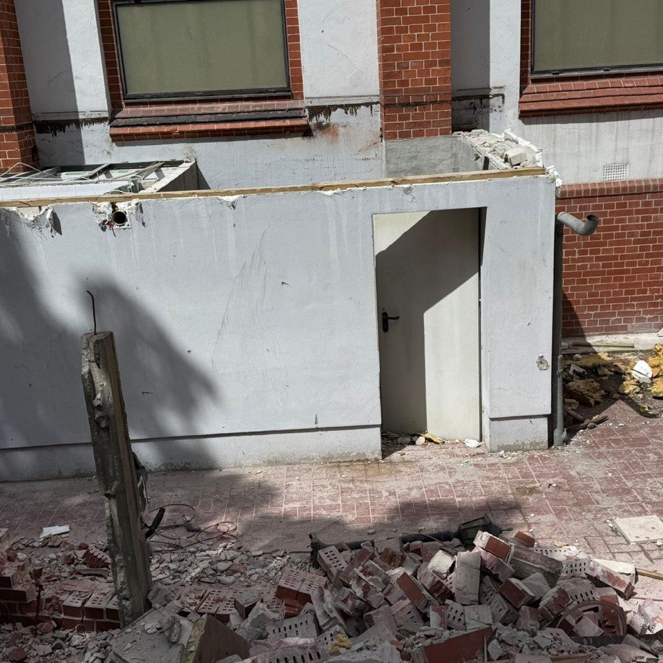 5249114166964982605 121