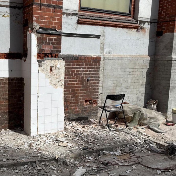 5249114166964982607 121