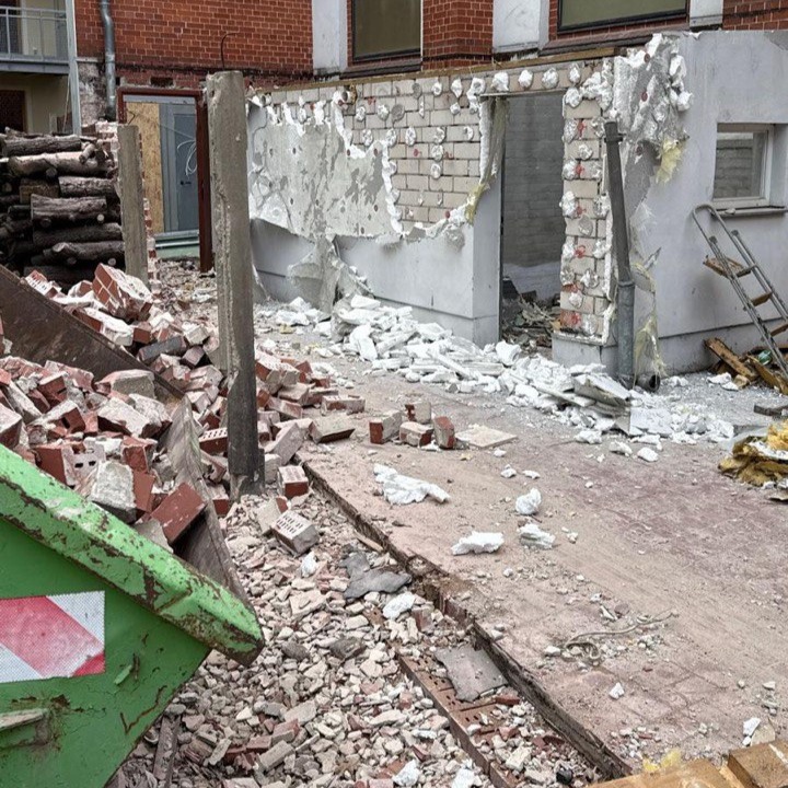 5249114166964982614 121