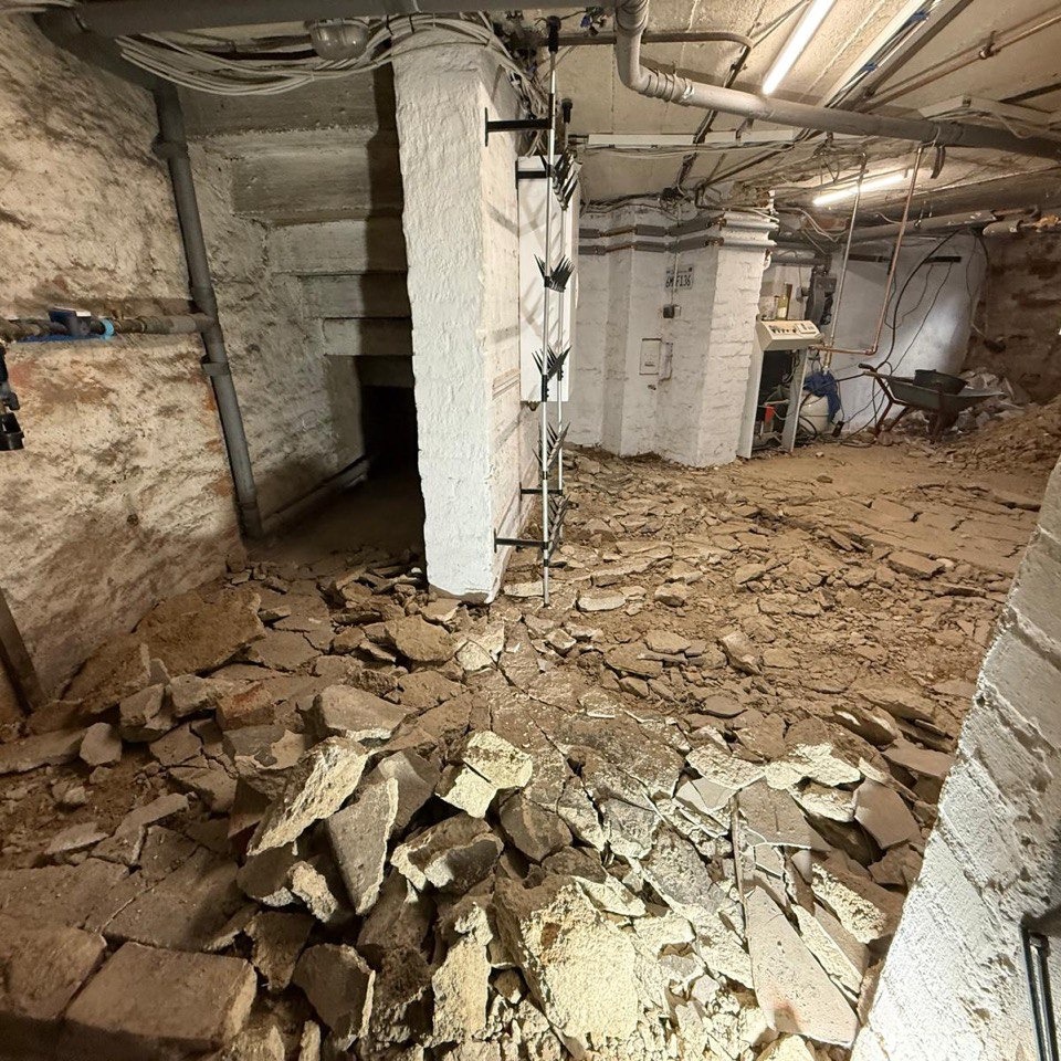 5249114166964982616 121