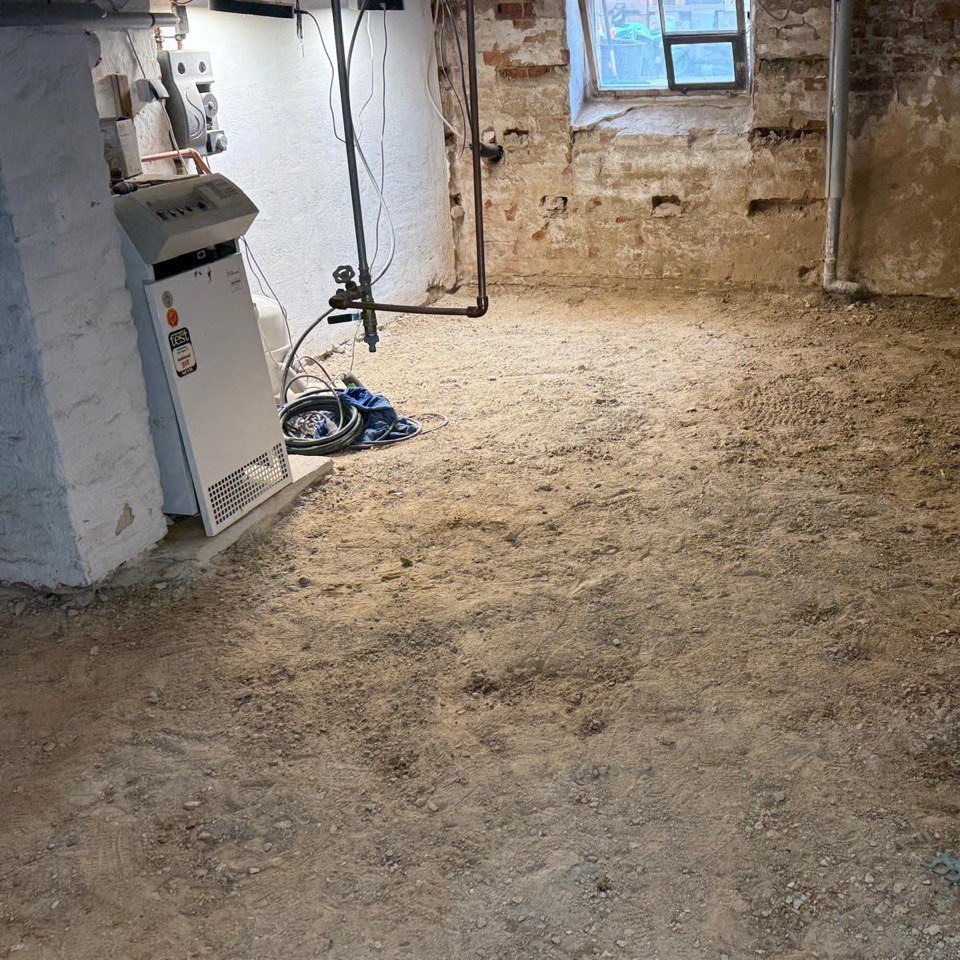 5249114166964982625 121