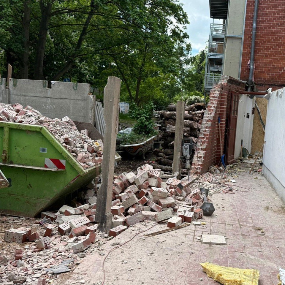 5249114166964982626 121