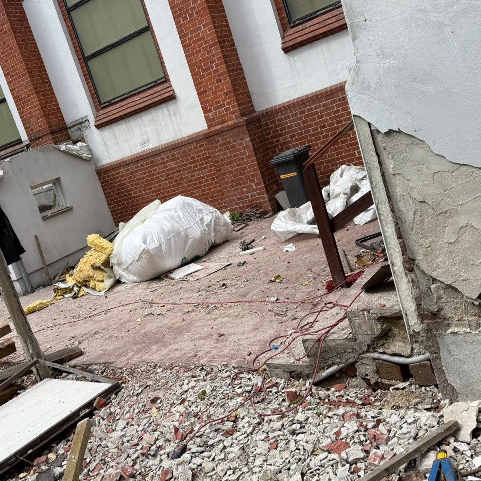 5249114166964982628 121